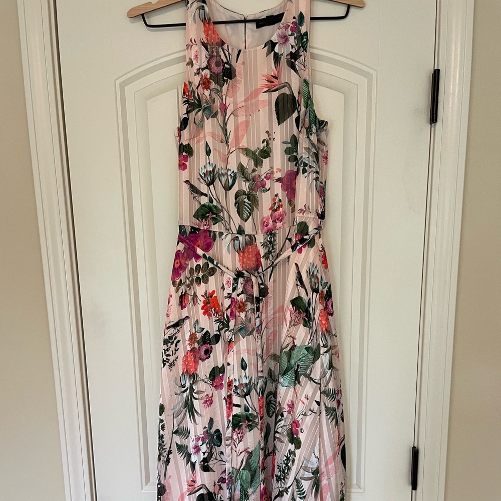 Banana Republic pink floral print dress in size 6.